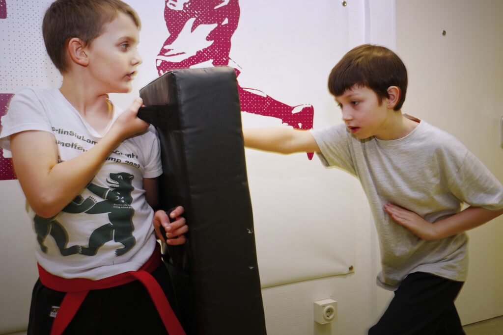 Kids Level 2 6-11 years - Kids training Kung Fu Level 2